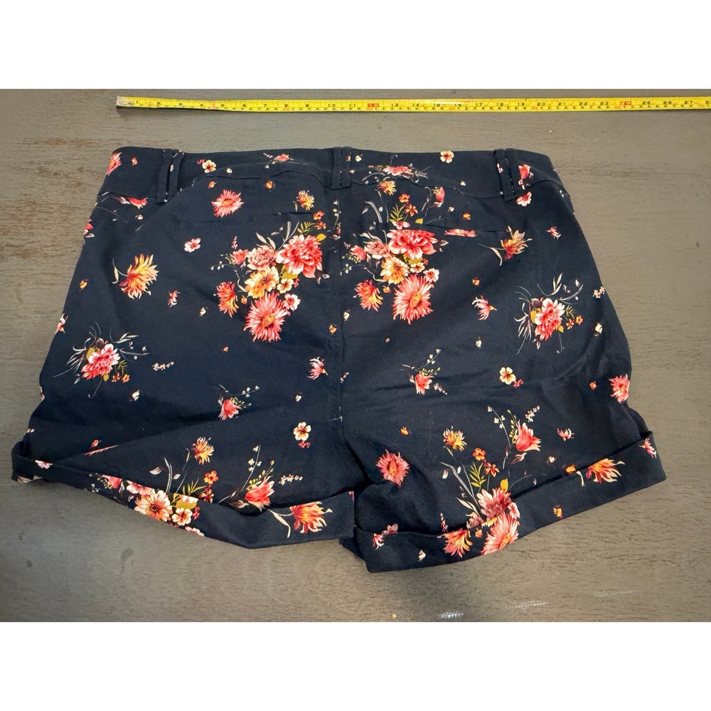 Torrid Navy Floral Chino Shorts Womens 18 Cuffed Mid Rise Stretch Cotton Blue - Picture 4 of 5